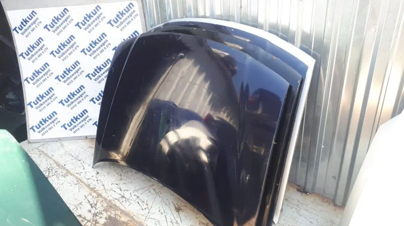 AUDİ A3 98-2003 MODELLERE UYUMLU ÇIKMA MAVİ-LACİVERT-SİYAH HATASIZ ÖN KAPUT