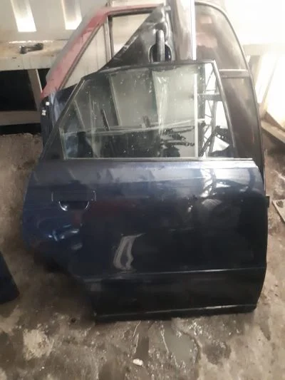 AUDİ A4 1996-2002 MODEL LACİVERT RENKTE SAĞ ARKA KAPI