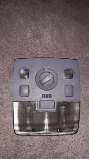 AUDİ A3 ÇIKMA TAVAN LAMBASI SANRUFLU