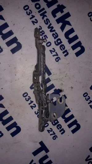 AUDİ A4 1997-2003 MODEL KAPUT MENTEŞESİ 8D5827301C