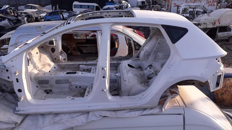 SEAT LEON SOL MARŞBİYEL SACI