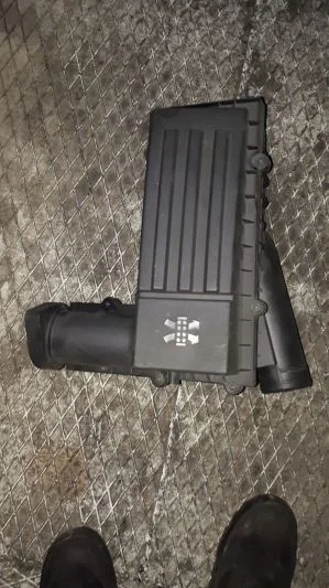 AUDİ A3 HAVA FİLİTRE KUTUSU