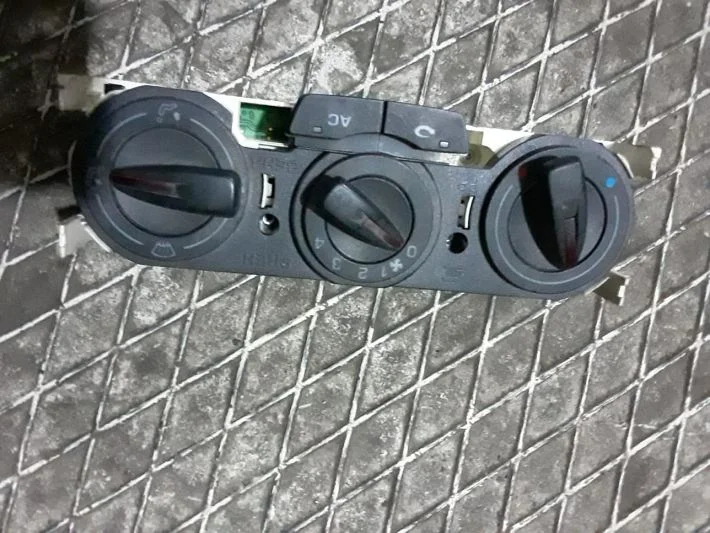 SEAT İBİZA KALÖRİFER KUMANDA PANELİ