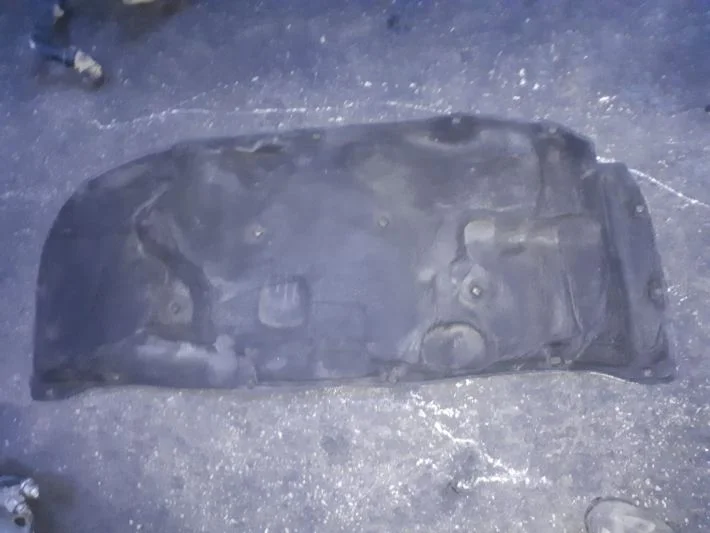 AUDİ A6 ÖN KAPUT KEÇESİ