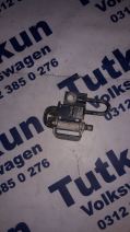 AUDİ A3 1998-2008 MODEL SOL ÖN KAPI MENTEŞESİ 8L3831411