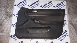 AUDİ A4 1997-2004 MODEL ÖN SAĞ KAPI DÖŞEMESİ 8D0867106