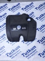 VW BORA BFq MOTOR MOTOR ÜST PLASTİĞİ 