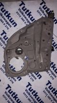 VW BORA ÇIKMA CAM KİRKOSU