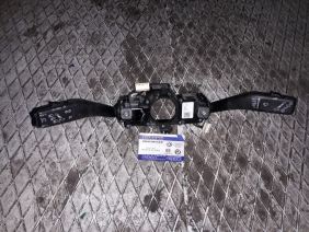 VW TİGUAN 2011-2014 MODELER ARASI SİNYAL SİLECEK KOLU